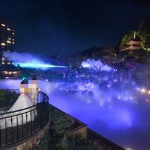 ホテル椿山荘東京の画像｜披露宴後の撮影です。雲海で幻想的な写真を撮っていただけます。