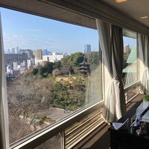 ホテル椿山荘東京の画像｜披露宴会場から見える景色でゲストも楽しめる。