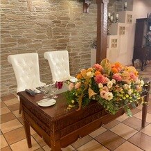 埼玉グランドホテル深谷の写真｜披露宴の新郎新婦の席