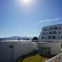 RESORT ISLAND PASSAGE KINKAI（パサージュ琴海）の写真｜白を基調とした素敵な挙式会場です