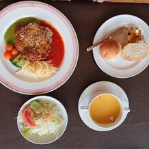 八戸プラザホテルの画像｜1階。レストラン。本日限定ノエル風チキンランチ。