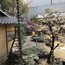 大阪天満宮の画像｜式場へと向かう際に見ることのできる中庭