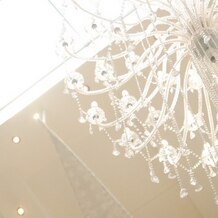 アーカンジェル迎賓館　仙台の画像｜チャペルのシャンデリアが綺麗でした