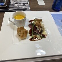 アーヴェリール迎賓館　名古屋の画像｜カボチャのスープ、鯛のパイ包み、牛フィレ肉のソテーでした。ソースが美味しかったです。
