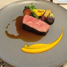 山手迎賓館　横浜の写真｜黄色のソースは甘めで、お肉のソースと合わせるととても美味しかったです。