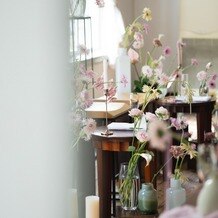 ティアラ・ザ クラシッククラブの写真｜装花が華やかで会場にもマッチしていました！