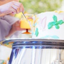 アーセンティア迎賓館　浜松の画像｜ケーキ入刀はせずに、ゲストさんと一緒にパレットケーキをしました。
