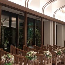 アクアテラス迎賓館 &nbsp;新横浜の画像｜チャペルの窓(日中は自然光が入るようです)