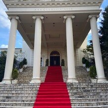 アーククラブ迎賓館　福山の画像｜赤色の大階段