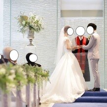アクアテラス迎賓館　大津の画像｜挙式での指輪交換のシーンです。