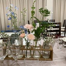 ガーデンヒルズ迎賓館　松本の画像｜装花かわいかったです。
家族以外の円卓もでていて、人数が少なくても寂しくなかったです。