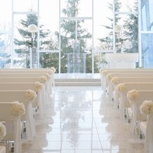ヒルサイドクラブ迎賓館　札幌の画像｜ガラス張りで陽当たりのいいチャペル