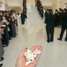 アニバーサリークラブ　フラワーガーデンの写真｜チャペルから出たところ