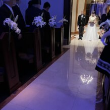 ウェスティンホテル大阪の写真｜新婦入場時の光の演出