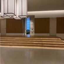 AILE d’ANGE NAGOYA（エルダンジュ ナゴヤ）の画像｜チャペルに入る前の空間