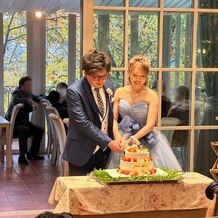 ピエトラ・セレーナの写真｜お互いのわんちゃんをシュガークラフトで作っていただいてケーキの上にのせました！