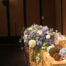 博多百年蔵（国登録有形文化財）の画像｜お花も希望通りの色合いで可愛かったです！