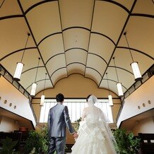 太宰府迎賓館の画像｜チャペルは天井が高く敷地より広く感じます。