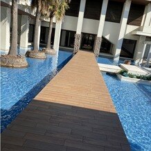 THE MEETS MARINA TERRACE（ザ・ミーツ マリーナテラス）の画像｜会場へ行くためのアクアテラス