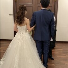 KOBE St.MORGAN CHURCH（神戸セントモルガン教会）の写真｜披露宴会場に入場する時