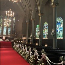宮の森フランセス教会の画像｜ステンドグラスが綺麗です