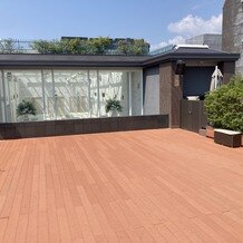 リバースイート京都鴨川迎賓館の画像|チャペルの上にはテラスがあるのでテラスセレモニーも可能です。
