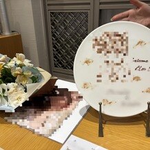 BLEU　LEMAN　名古屋（ブルーレマン　ナゴヤ）の写真｜ウェルカムプレートとブーケ