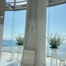 イマジン　ホテル＆リゾート　函館の写真｜チャペル内、シャンデリアがキラキラで綺麗でした