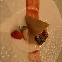 カノビアーノ　福岡の画像｜わらび餅のクレームブリュレ
きなこクレープと果実のブーケ　あまおうソース