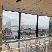 ＹＯＫＯＨＡＭＡ　ＭＯＮＯＬＩＴＨ（横浜モノリス）の画像｜チャペルからの景色