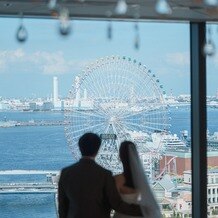 ＹＯＫＯＨＡＭＡ　ＭＯＮＯＬＩＴＨ（横浜モノリス）の画像｜チャペルからの景色