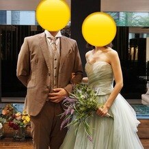 ＹＯＫＯＨＡＭＡ　ＭＯＮＯＬＩＴＨ（横浜モノリス）の画像｜カラードレスもたくさんあり、迷いました！