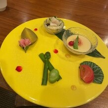 The Place of Tokyo（ザ プレイス オブ トウキョウ）の画像｜前菜プレート：サクラエビのムース？がとても美味しかったです