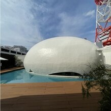 福岡　天神モノリス（ＦＵＫＵＯＫＡ　ＴＥＮＪＩＮ　ＭＯＮＯＬＩＴＨ）の画像｜繭のような外観が素敵。