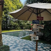 ＡＬＴＡＶＩＳＴＡ　ＧＡＲＤＥＮ（アルタビスタ　ガーデン）の写真｜プール付きの披露宴会場