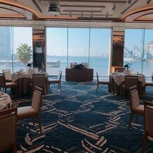 アマンダンセイル（ＡＭＡＮＤＡＮ　ＳＡＩＬ）の画像｜海が見えてとても綺麗でした。
少人数挙式を考えているのでスペースもいい感じでした。