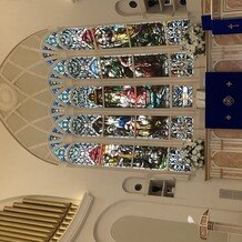アニヴェルセル みなとみらい横浜の画像｜ステンドグラスが素敵なチャペル