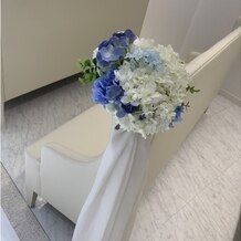ザ リュクス 銀座(THE LUXE GINZA)の画像｜椅子の装花
