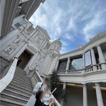 百花籠（ひゃっかろう）―Neo Japanesque Wedding―の画像｜外の大階段です。