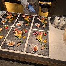 THE MARCUS SQUARE KOBE　（ザ マーカススクエア 神戸）の写真｜試食会での目の前での調理写真