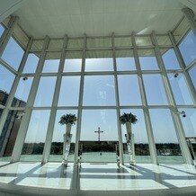 セントアクアチャペルＴＯＫＹＯＢＡＹの画像｜チャペルセンター（天井が高い）