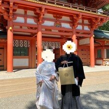 武蔵一宮　氷川神社の写真｜本殿前の門