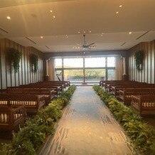 ザ オーク ガーデン／別邸 木屋の画像｜ハープがある綺麗な挙式会場