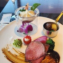 ＴＨＥ　ＧＲＡＮＤ　ＯＲＩＥＮＴＡＬ　ＭＩＮＡＴＯＭＩＲＡＩ （グランドオリエンタル みなとみらい）の写真｜試食は想像より量が多くてしっかり試せました。ローストビーフがとっても柔らかくて驚きました。