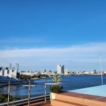 ＴＨＥ　ＧＲＡＮＤ　ＯＲＩＥＮＴＡＬ　ＭＩＮＡＴＯＭＩＲＡＩ （グランドオリエンタル みなとみらい）の写真｜天気がよかったので海もとても綺麗に見えました。当日も晴れて欲しいです。