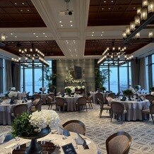 ＴＨＥ　ＧＲＡＮＤ　ＯＲＩＥＮＴＡＬ　ＭＩＮＡＴＯＭＩＲＡＩ （グランドオリエンタル みなとみらい）の写真｜ハーバーモチーフの披露宴会場