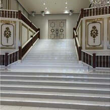 ザ・ロイヤルクラシック福岡の写真｜他にはない階段です