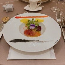 アルマリアン 福岡（ＡＬＭＡＬＩＥＮ　ＦＵＫＵＯＫＡ）の画像｜ピカチュウのしっぽが飾られたサラダ
