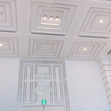 アルマリアン 福岡（ＡＬＭＡＬＩＥＮ　ＦＵＫＵＯＫＡ）の画像｜チャペルの天井様子