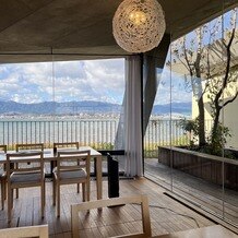 ＳＥＴＲＥ　ＭＡＲＩＮＡ　ＢＩＷＡＫＯ（セトレ　マリーナびわ湖）の画像｜プランナーさんに色々と説明して頂いた場所で、琵琶湖が一望できてわたしのお気に入りの写真です。